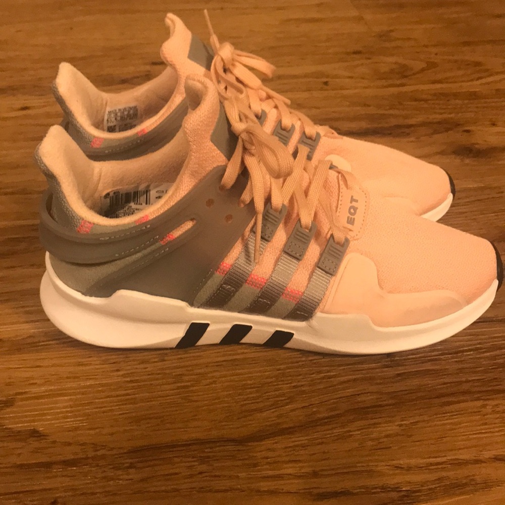 Adidas tennis shoes